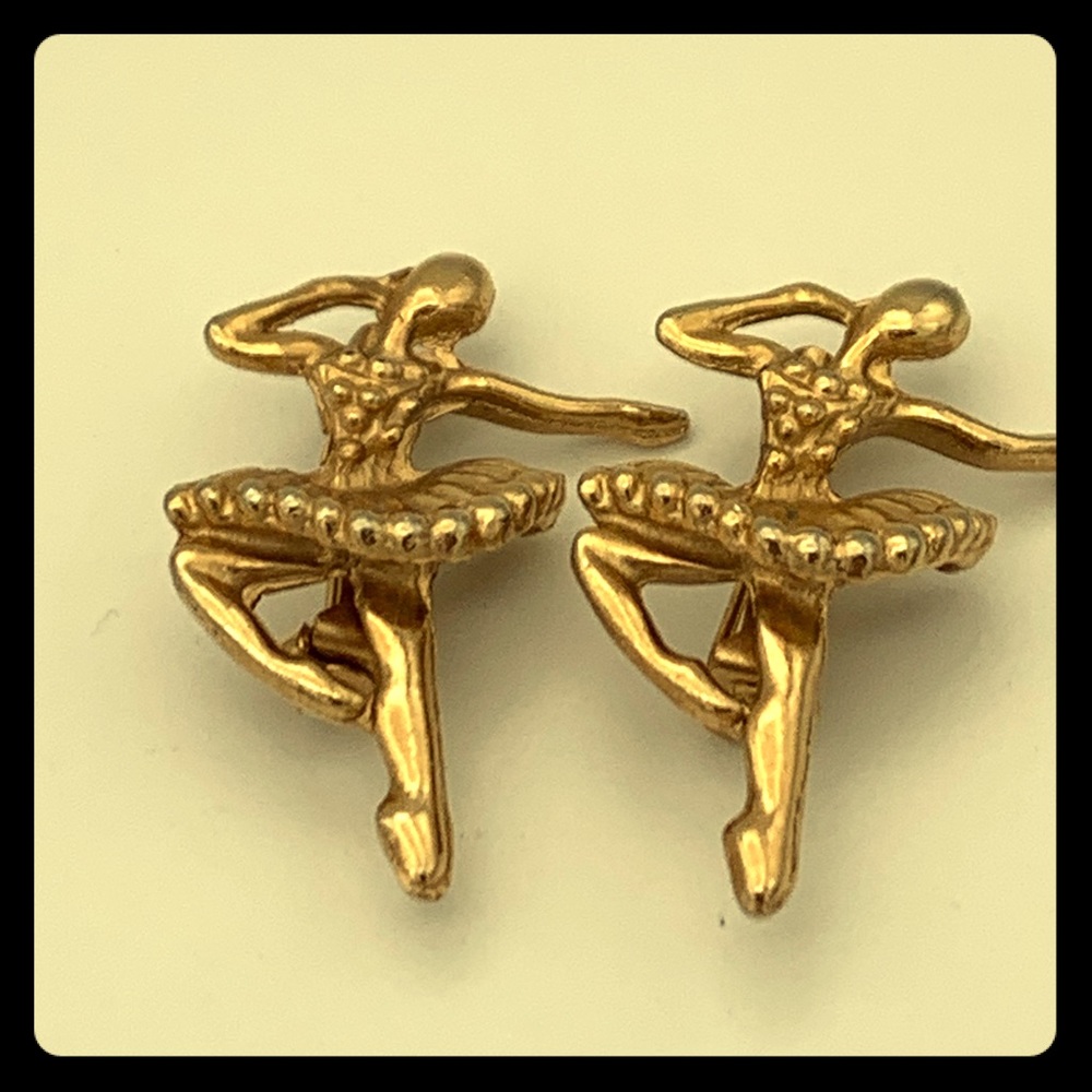 Ballerina Brooch vintage